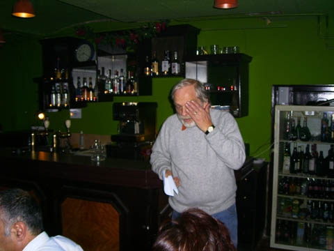 Beszél